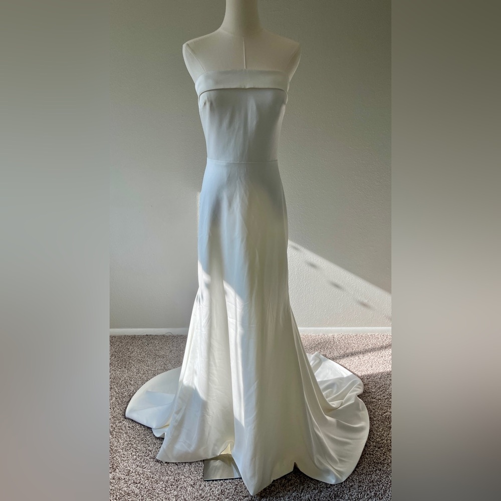 Dove by Theia Size 10 Bridal Gown